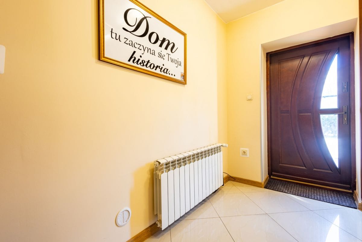 Dom 3 pokojowe na Sprzedaż