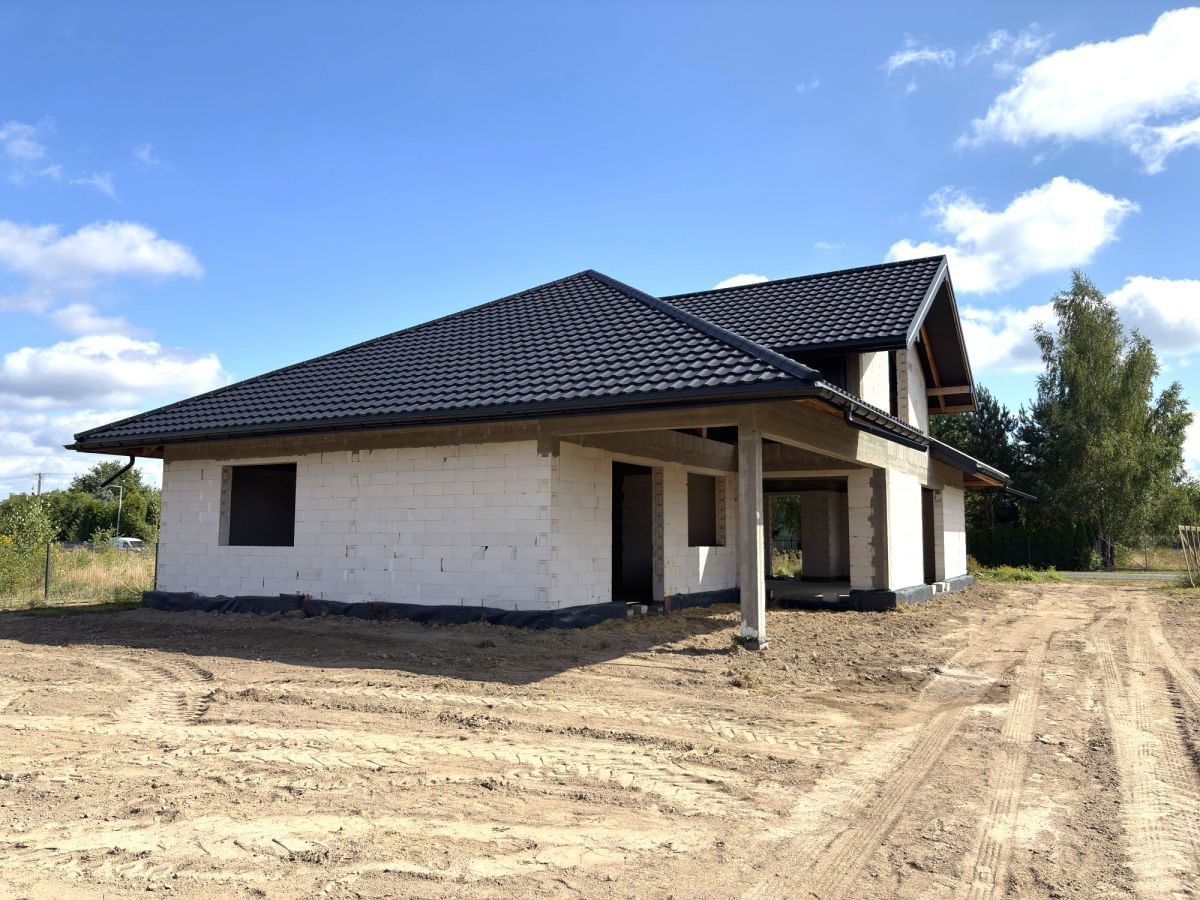 Dom 5 pokojowe na Sprzedaż