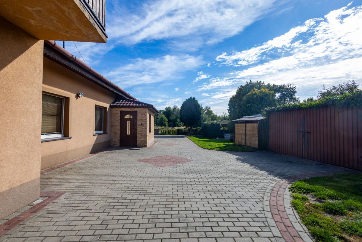 Dom 5 pokojowe na Sprzedaż