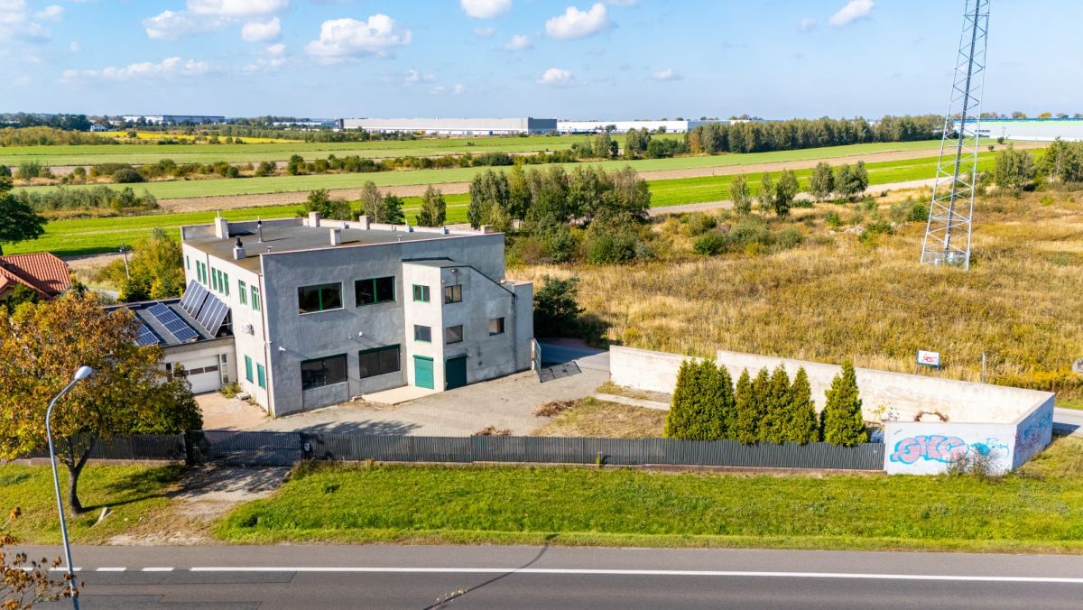 Lokal użytkowy  pokojowe na Sprzedaż