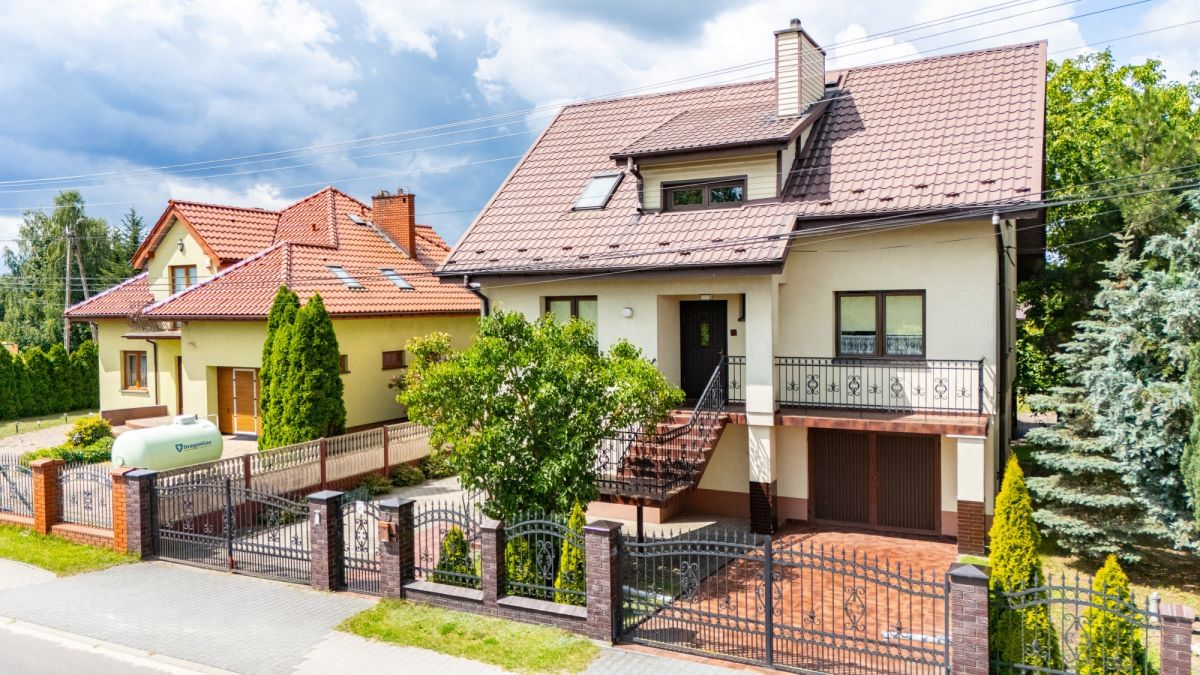 Dom 5 pokojowe na Sprzedaż