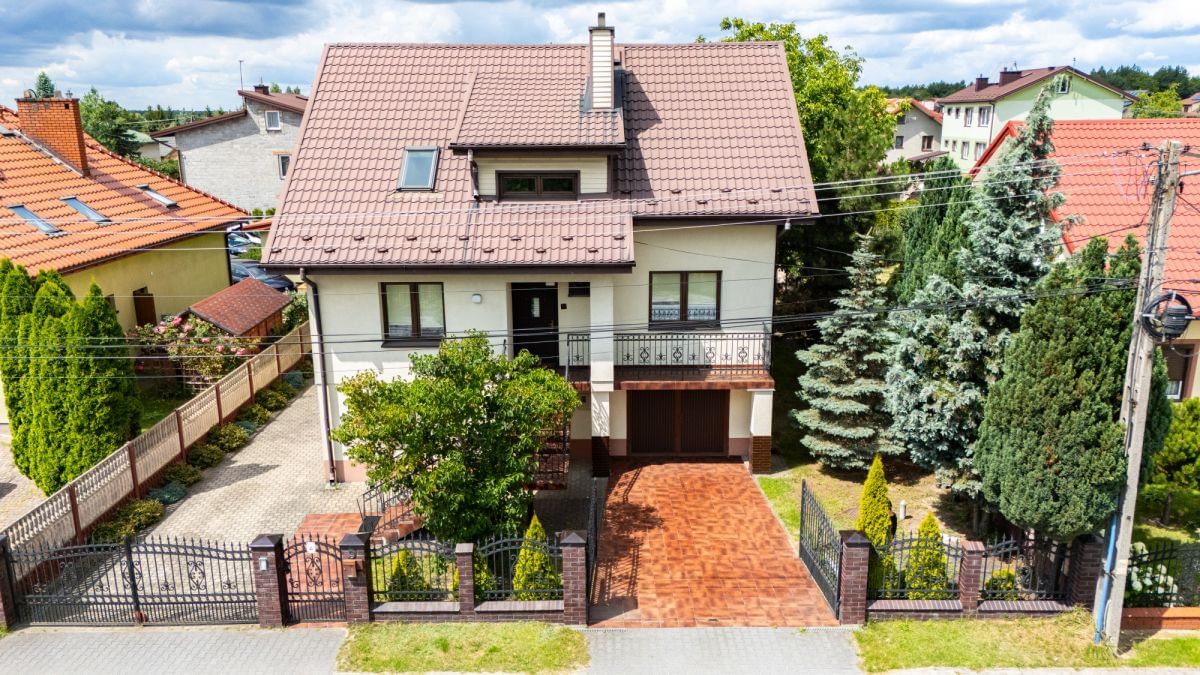 Dom 5 pokojowe na Sprzedaż