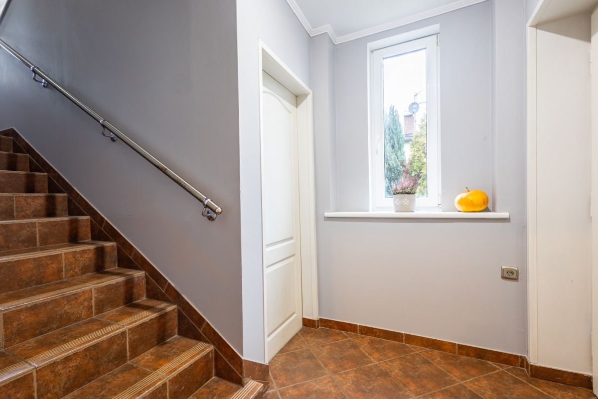 Dom 7 pokojowe na Sprzedaż