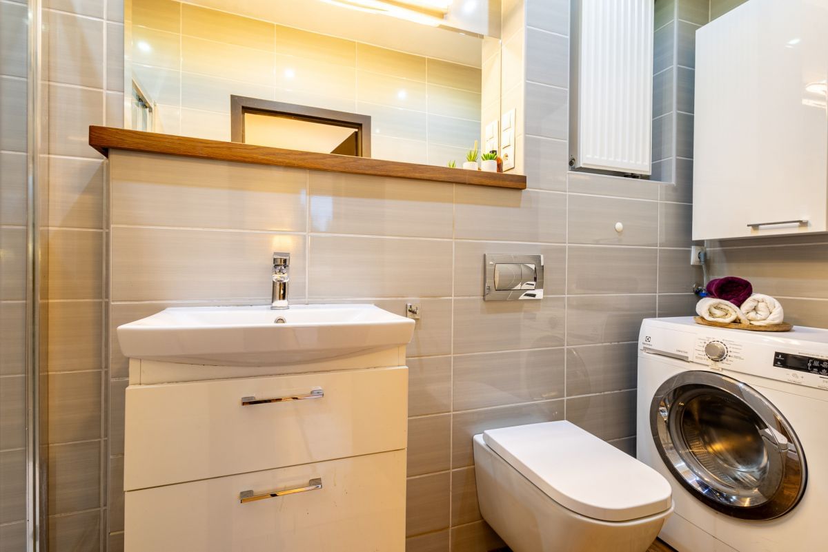 Dom 7 pokojowe na Sprzedaż