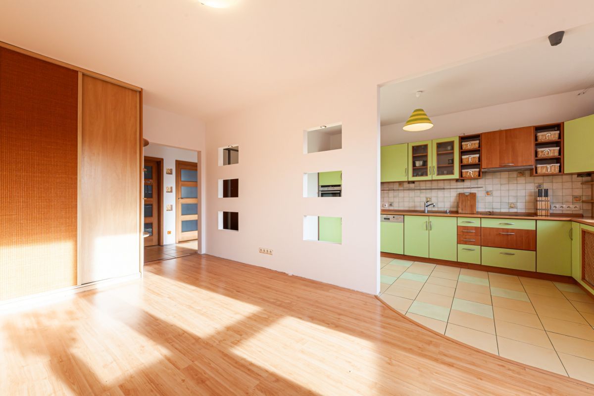 Mieszkanie 3 pokojowe na Sprzedaż