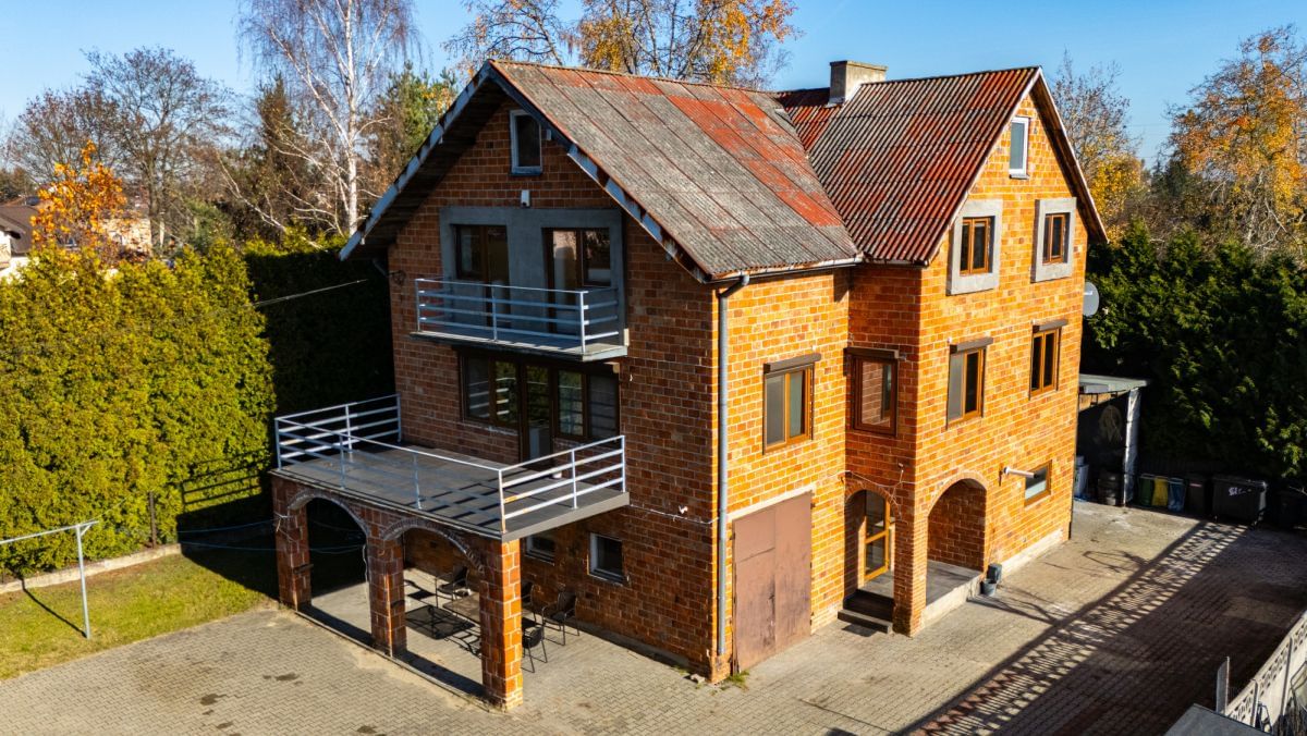 Dom 12 pokojowe na Sprzedaż