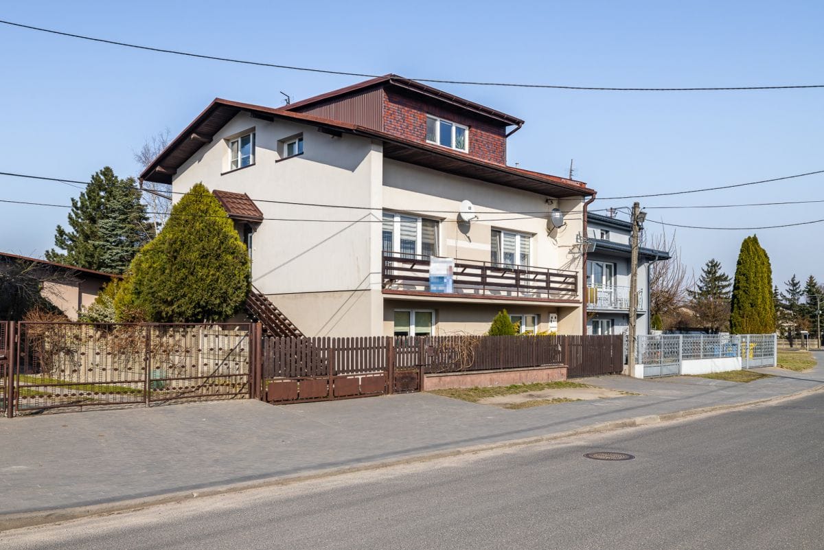 Dom 8 pokojowe na Sprzedaż