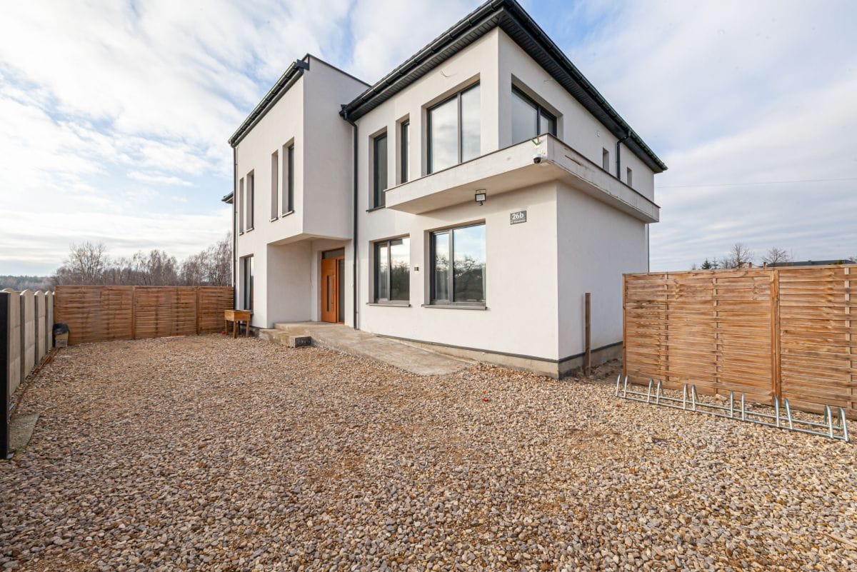 Dom 10 pokojowe na Sprzedaż