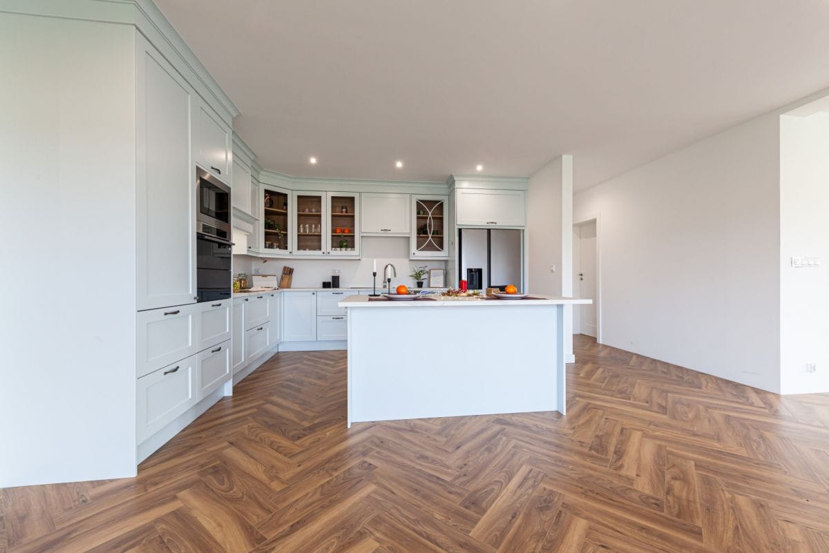 Dom 10 pokojowe na Sprzedaż