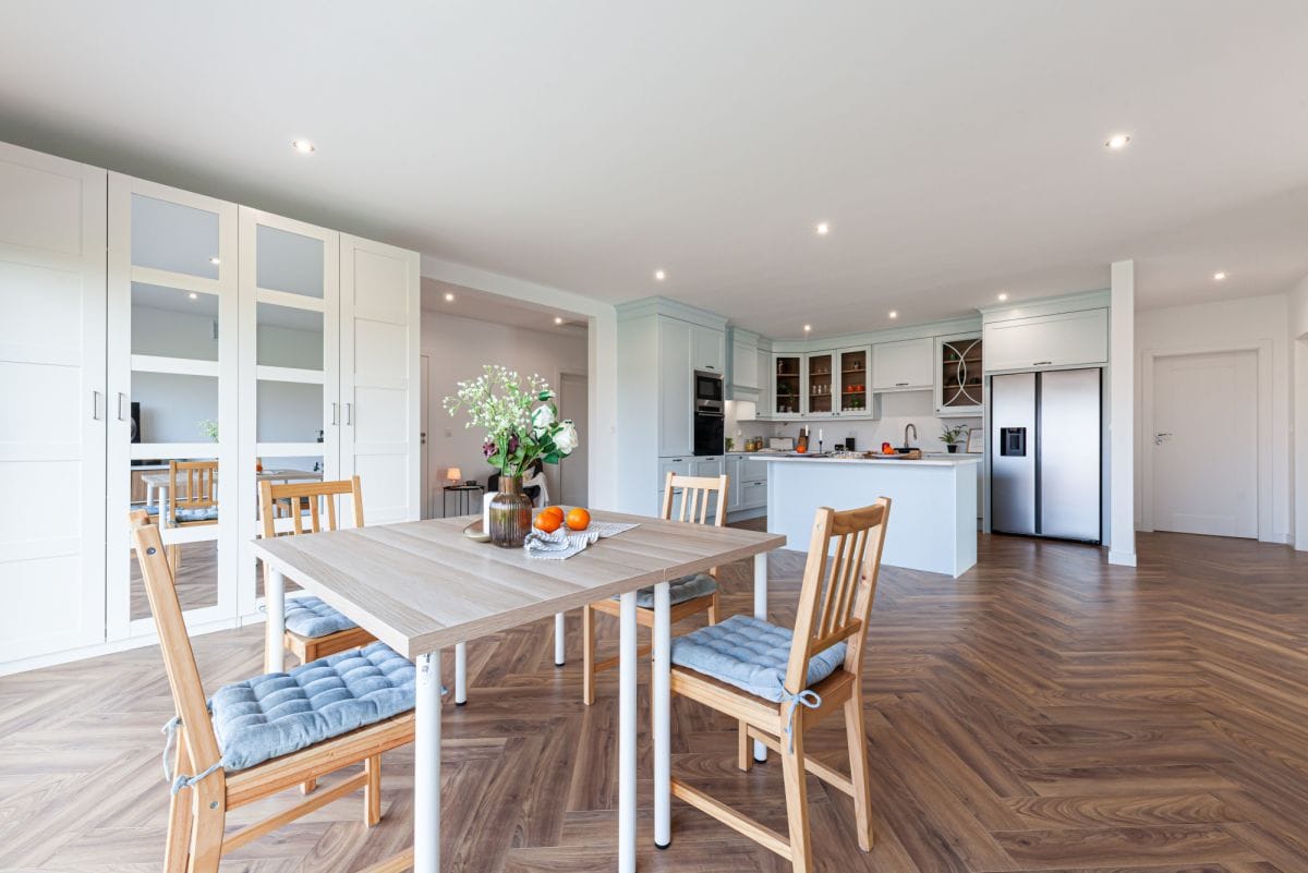 Dom 10 pokojowe na Sprzedaż