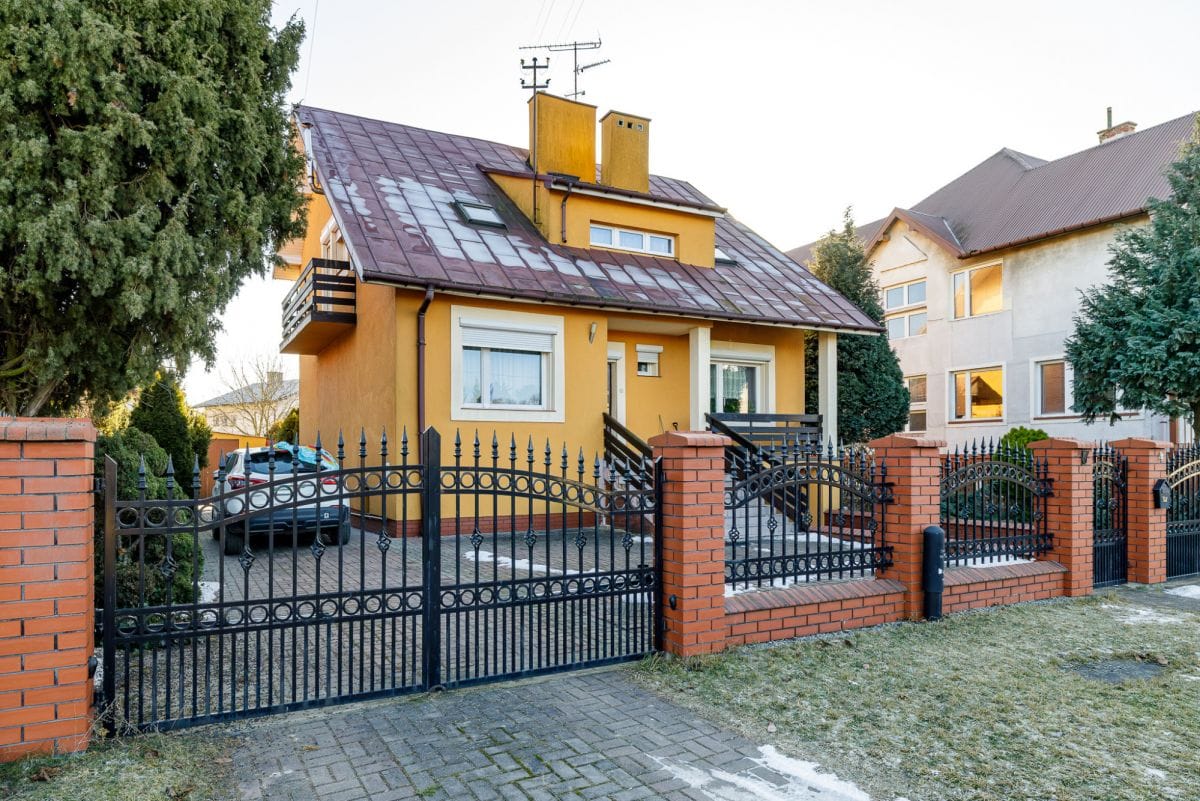 Dom 5 pokojowe na Sprzedaż