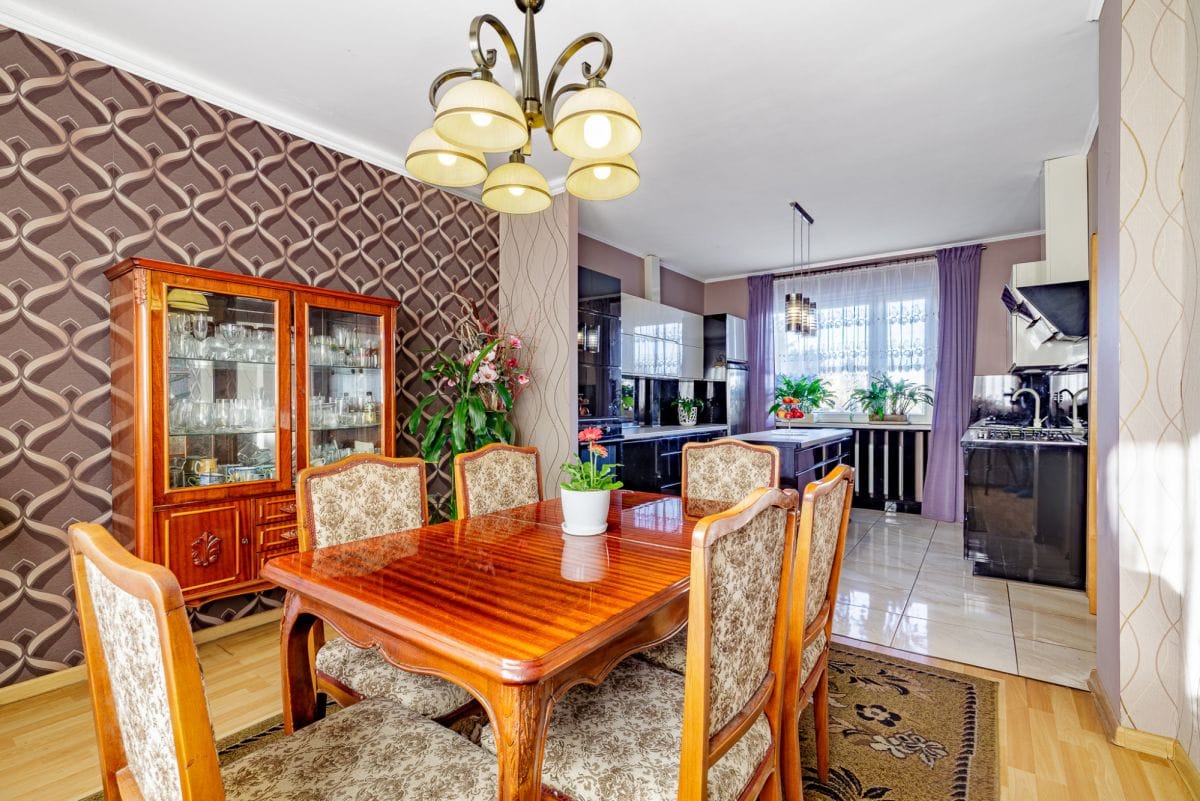 Dom 5 pokojowe na Sprzedaż