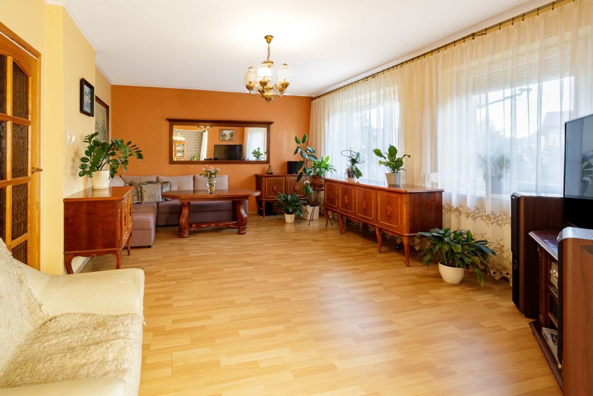 Dom 5 pokojowe na Sprzedaż