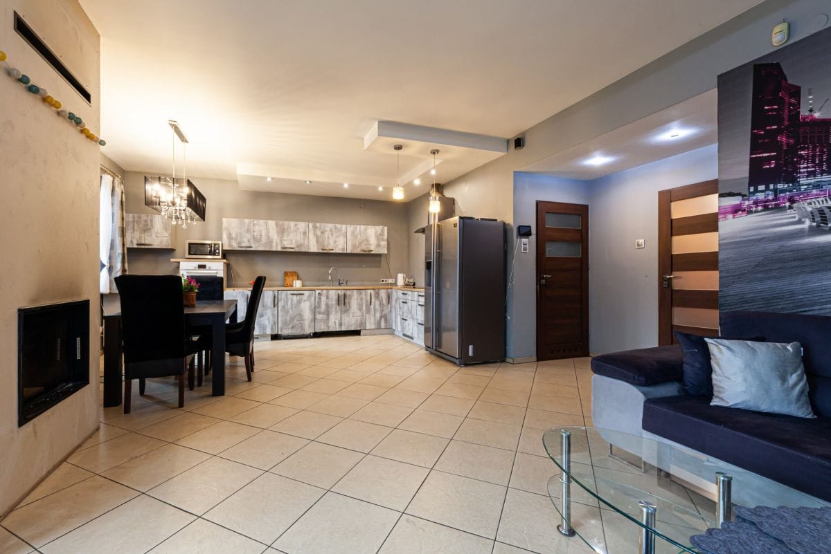 Dom 5 pokojowe na Sprzedaż