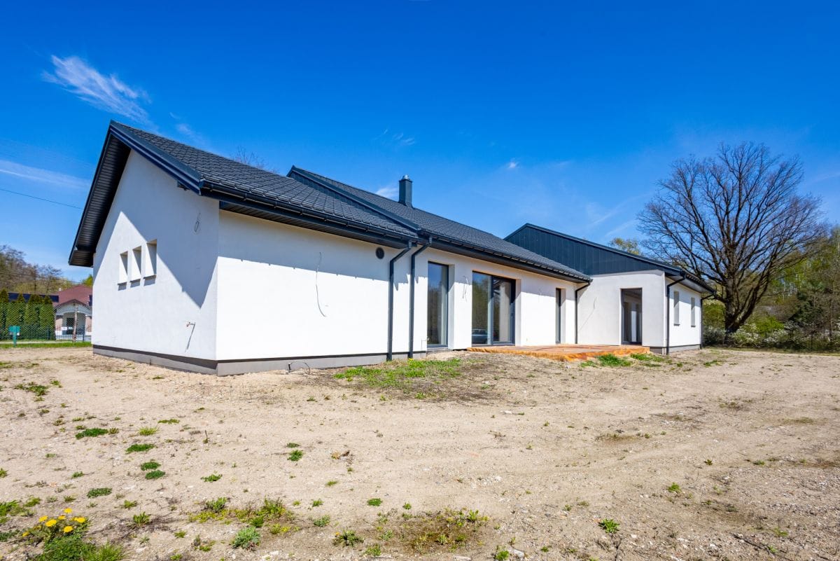 Dom 5 pokojowe na Sprzedaż