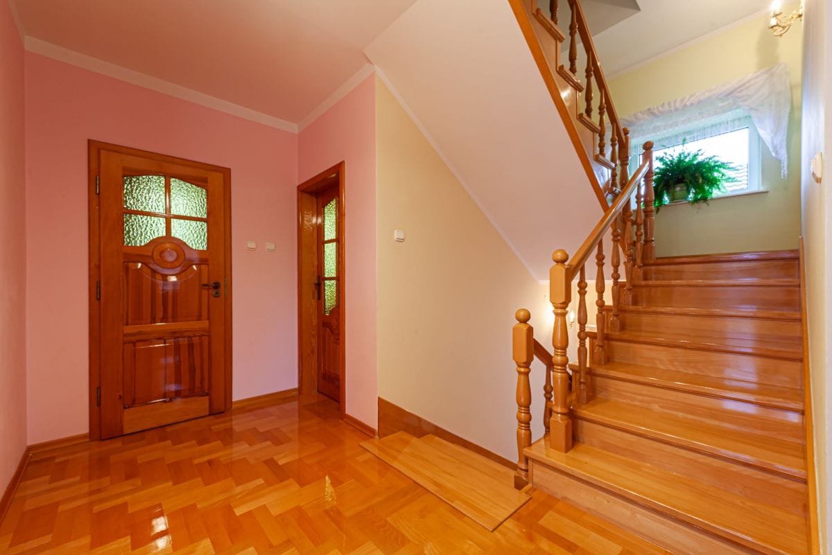 Dom 5 pokojowe na Sprzedaż