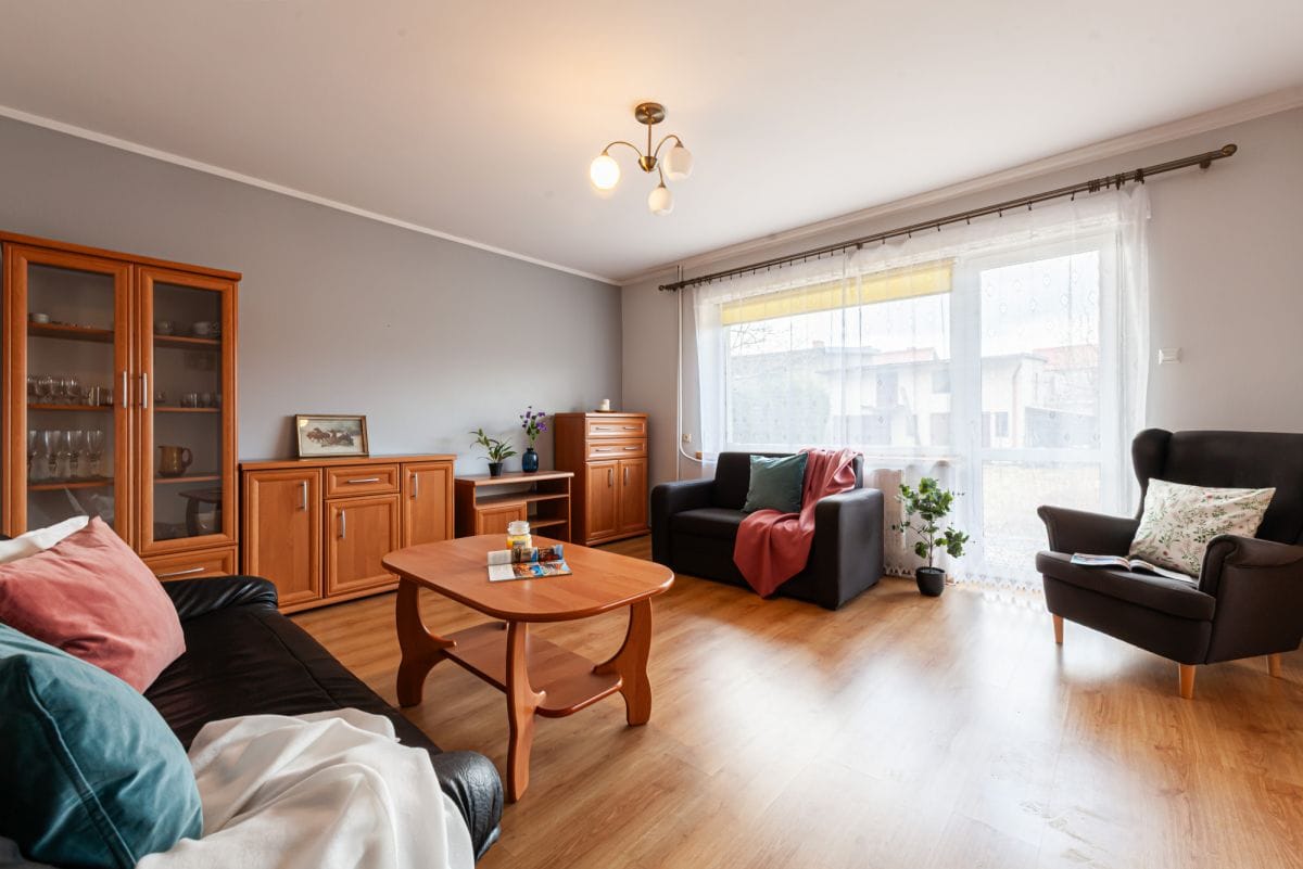 Dom 6 pokojowe na Sprzedaż