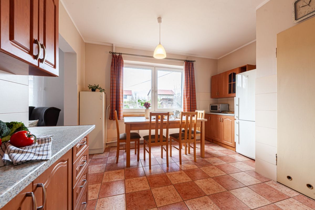 Dom 6 pokojowe na Sprzedaż