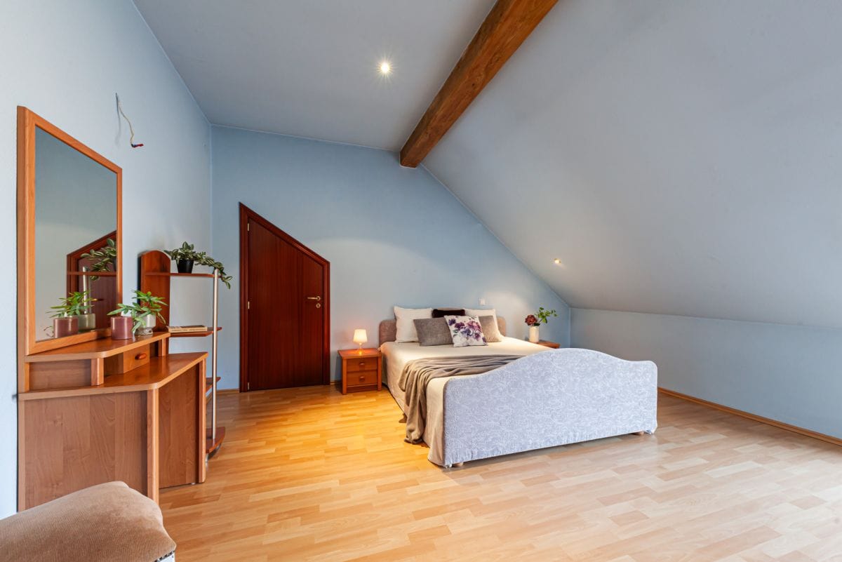 Dom 6 pokojowe na Sprzedaż