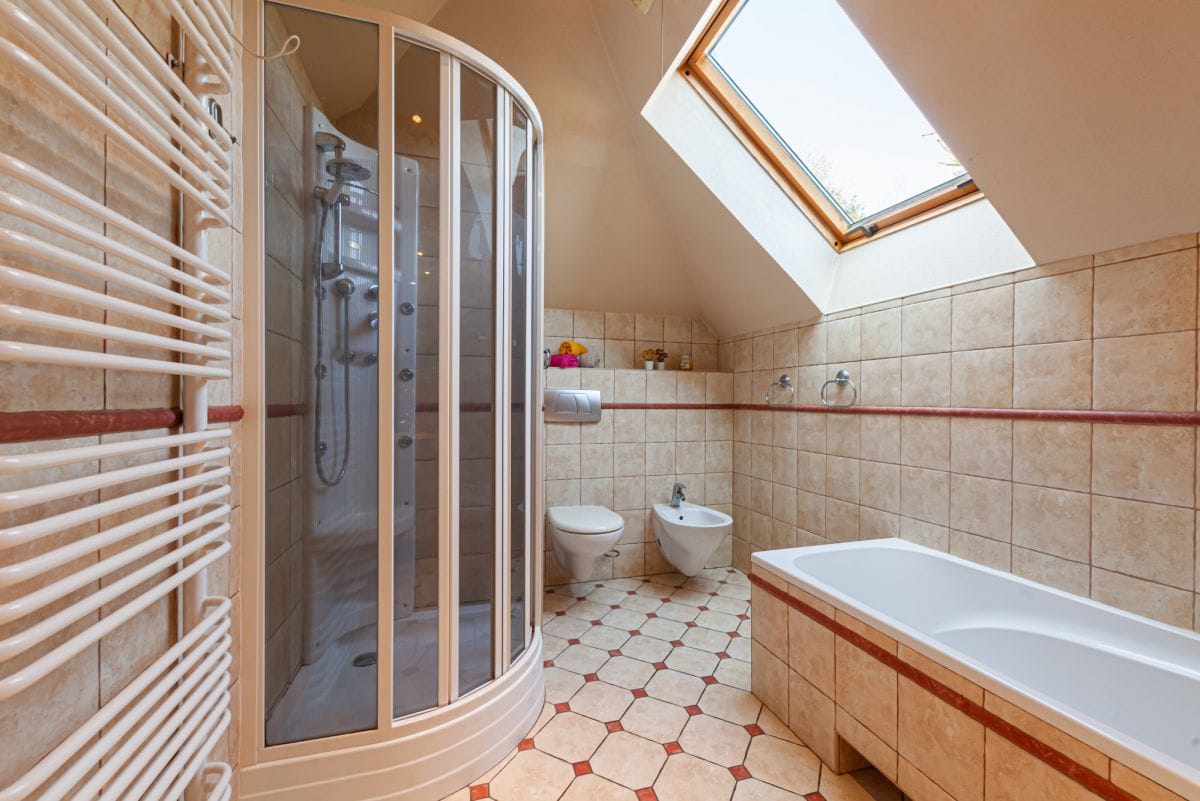 Dom 6 pokojowe na Sprzedaż