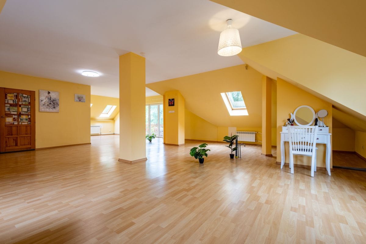 Dom 5 pokojowe na Sprzedaż