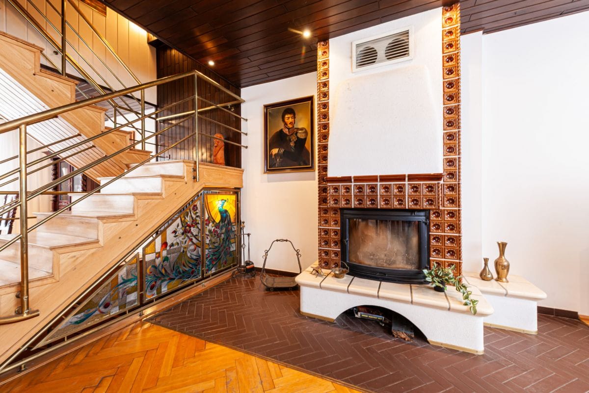 Dom 6 pokojowe na Sprzedaż