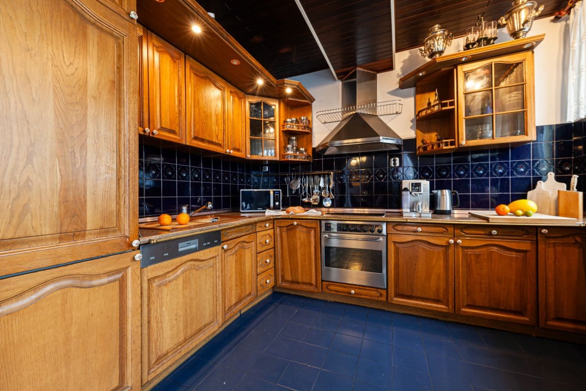 Dom 6 pokojowe na Sprzedaż