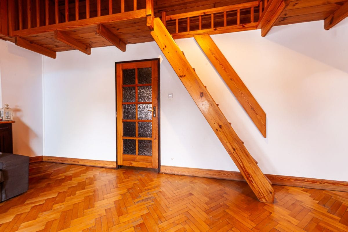 Dom 6 pokojowe na Sprzedaż