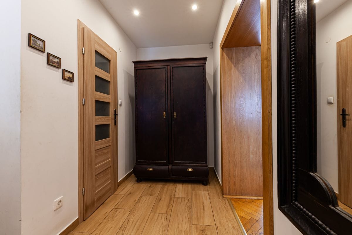 Dom 6 pokojowe na Sprzedaż