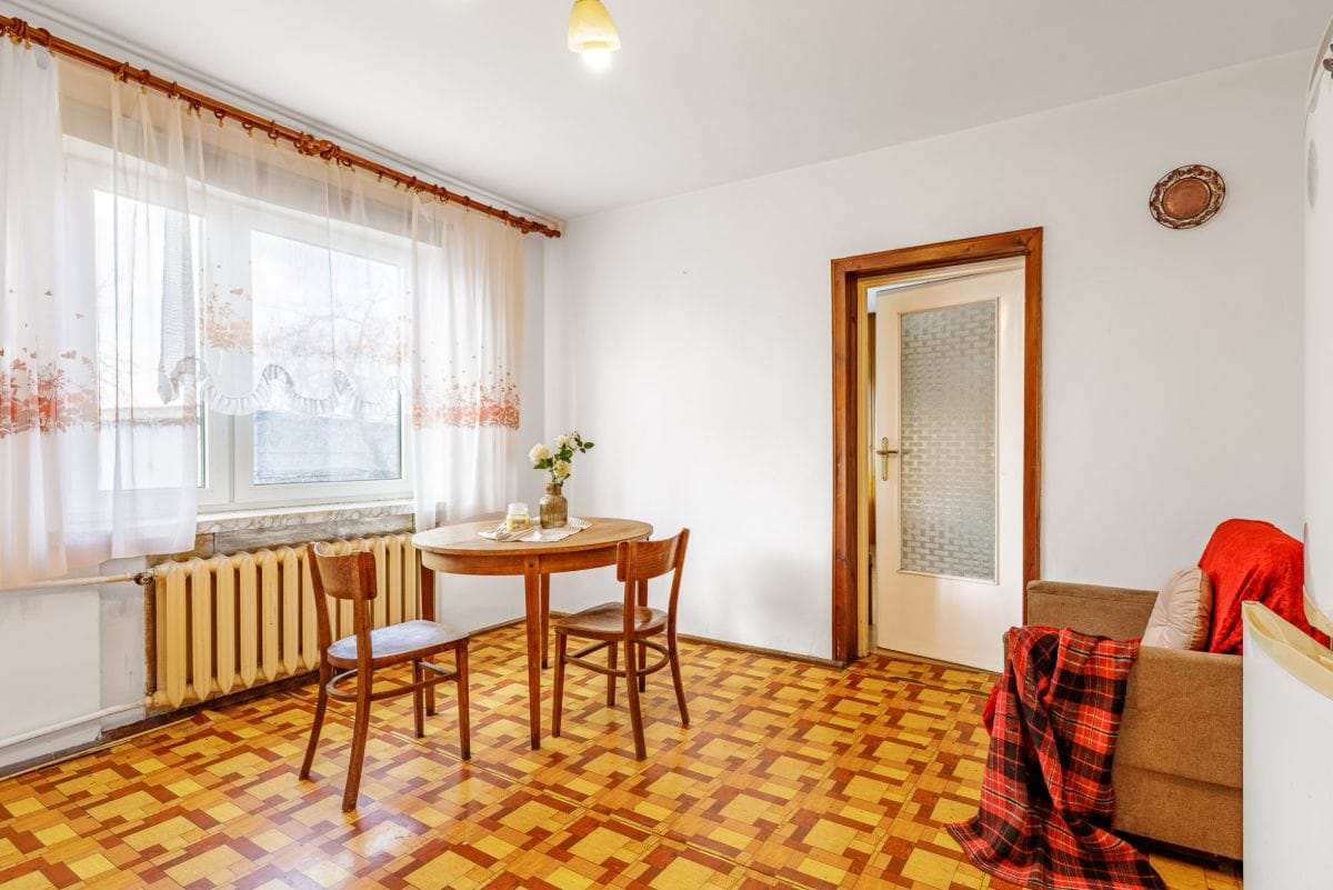 Dom 6 pokojowe na Sprzedaż