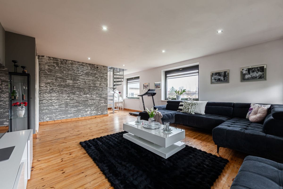 Dom 5 pokojowe na Sprzedaż