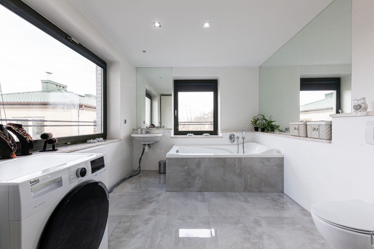 Dom 5 pokojowe na Sprzedaż