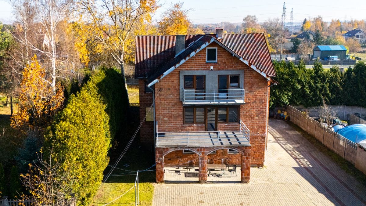 Dom 12 pokojowe na Sprzedaż