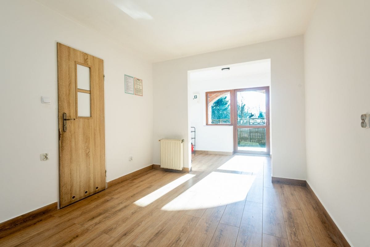 Dom 12 pokojowe na Sprzedaż