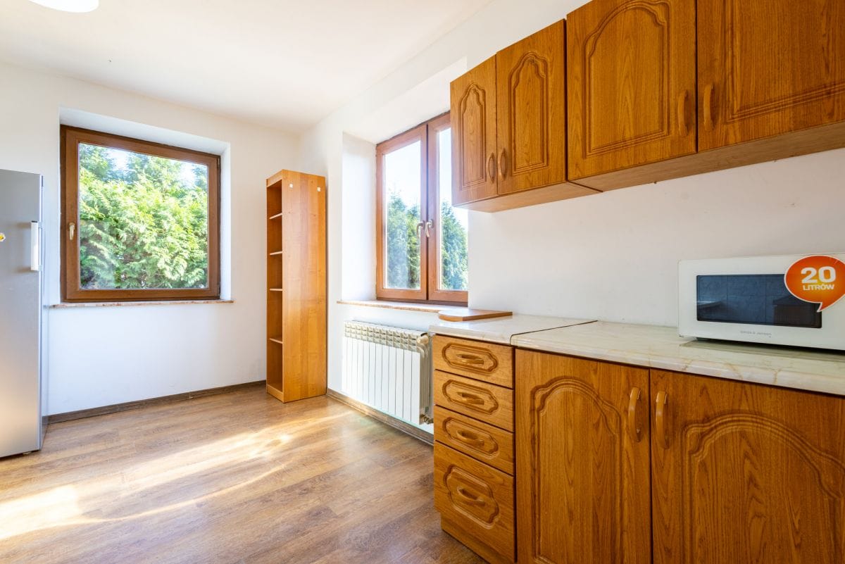 Dom 12 pokojowe na Sprzedaż