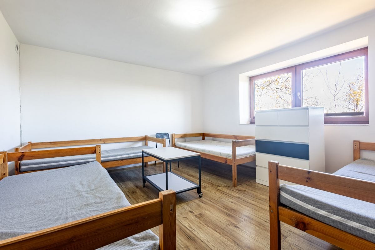 Dom 12 pokojowe na Sprzedaż