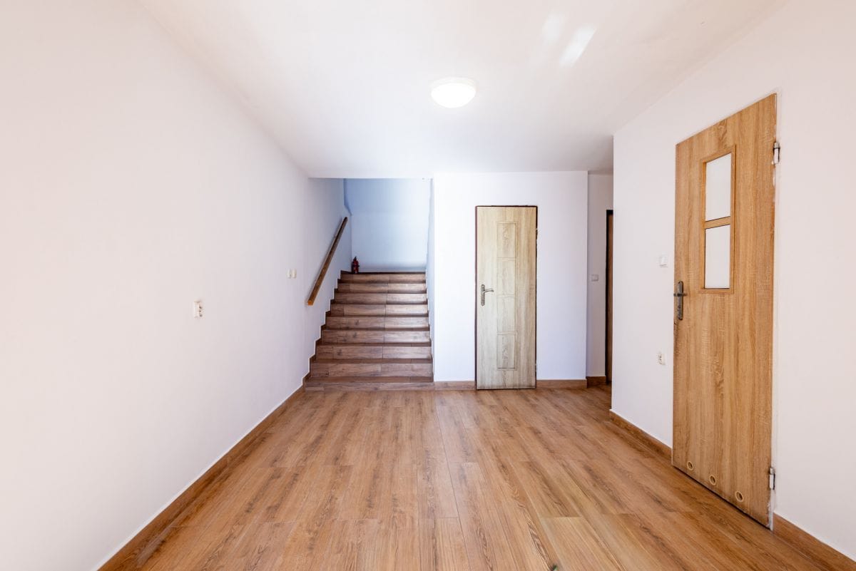 Dom 12 pokojowe na Sprzedaż