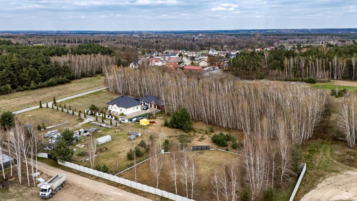 Działka  pokojowe na Sprzedaż