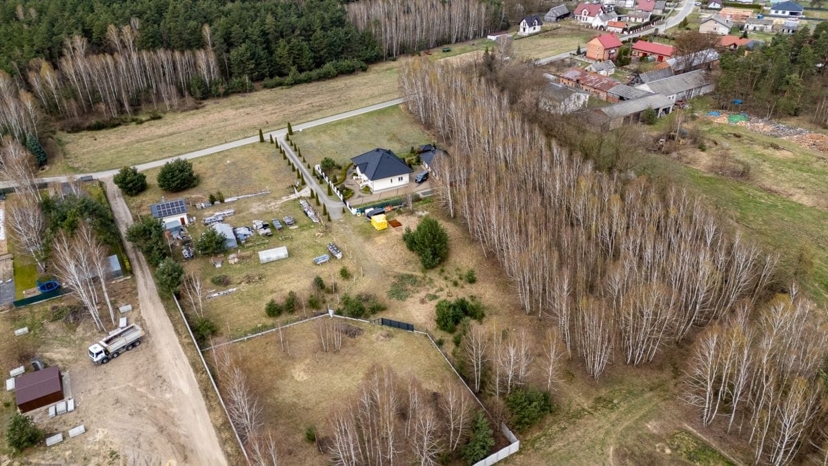 Działka  pokojowe na Sprzedaż