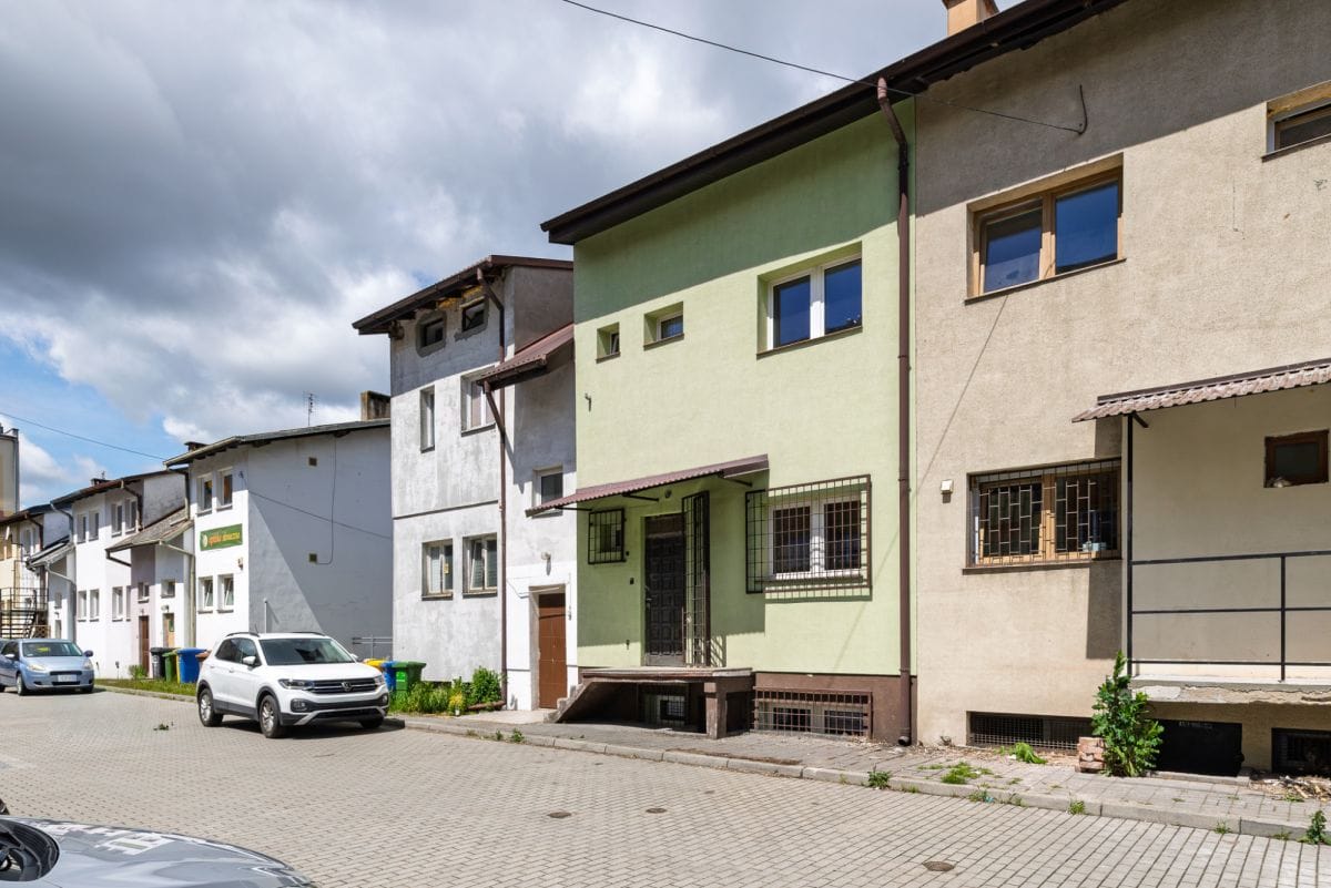 Lokal użytkowy  pokojowe na Sprzedaż