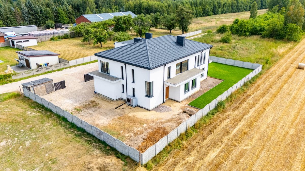 Dom 10 pokojowe na Sprzedaż