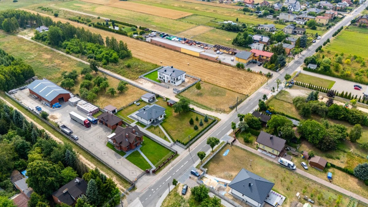 Dom 10 pokojowe na Sprzedaż