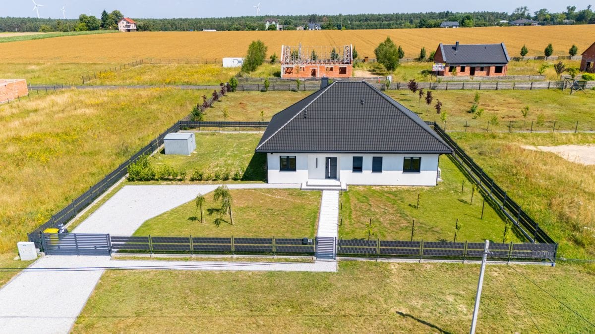 Dom 4 pokojowe na Sprzedaż