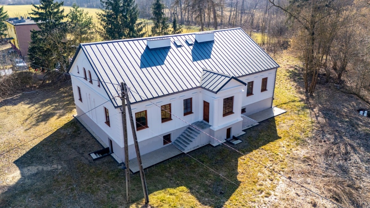 Dom 5 pokojowe na Sprzedaż