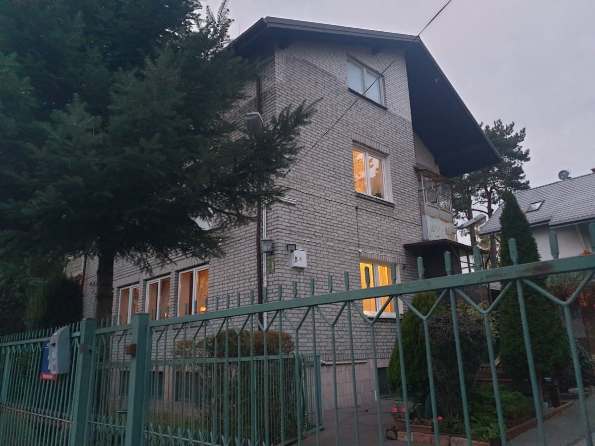 Dom 12 pokojowe na Sprzedaż