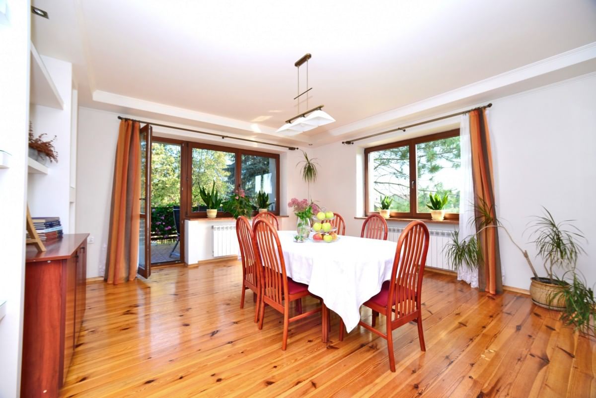 Dom 6 pokojowe na Sprzedaż