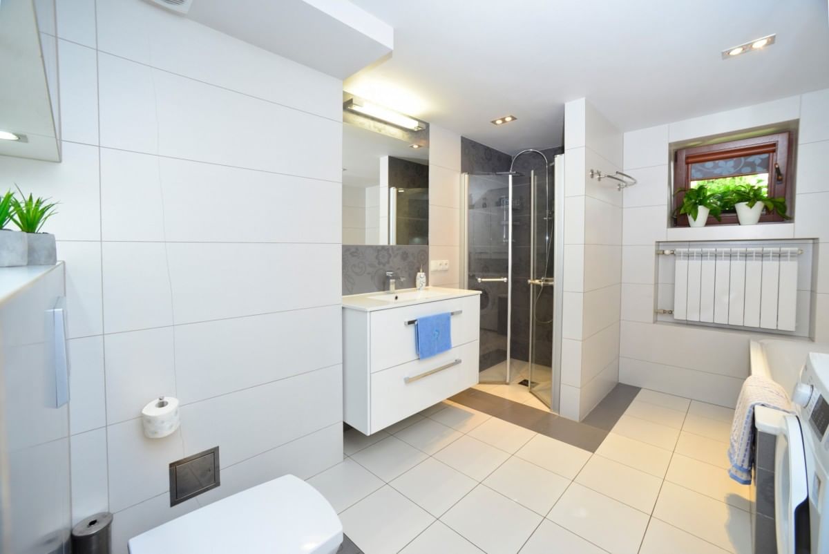 Dom 6 pokojowe na Sprzedaż