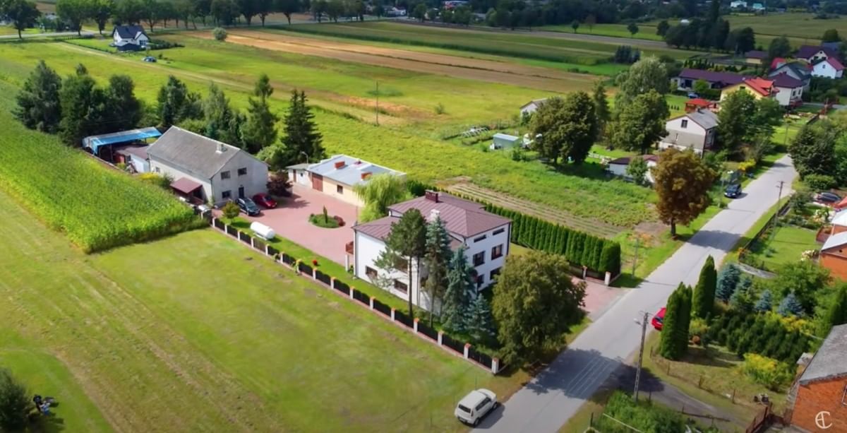 Dom na Sprzedaż 6 pokoje biuro Tur Nieruchomości Dom 6 pokojowe na Sprzedaż