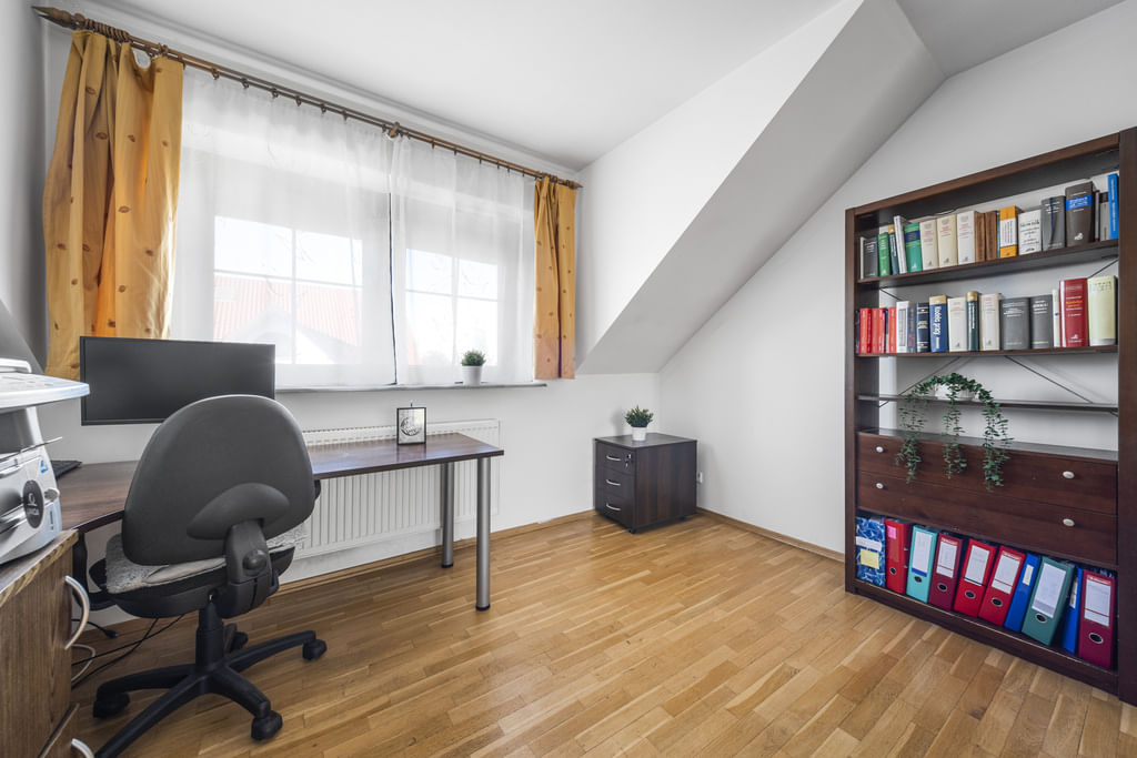 Dom 6 pokojowe na Sprzedaż