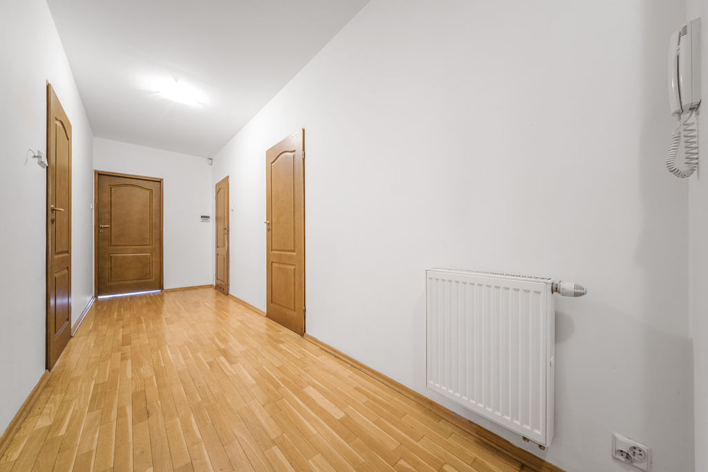 Dom 6 pokojowe na Sprzedaż